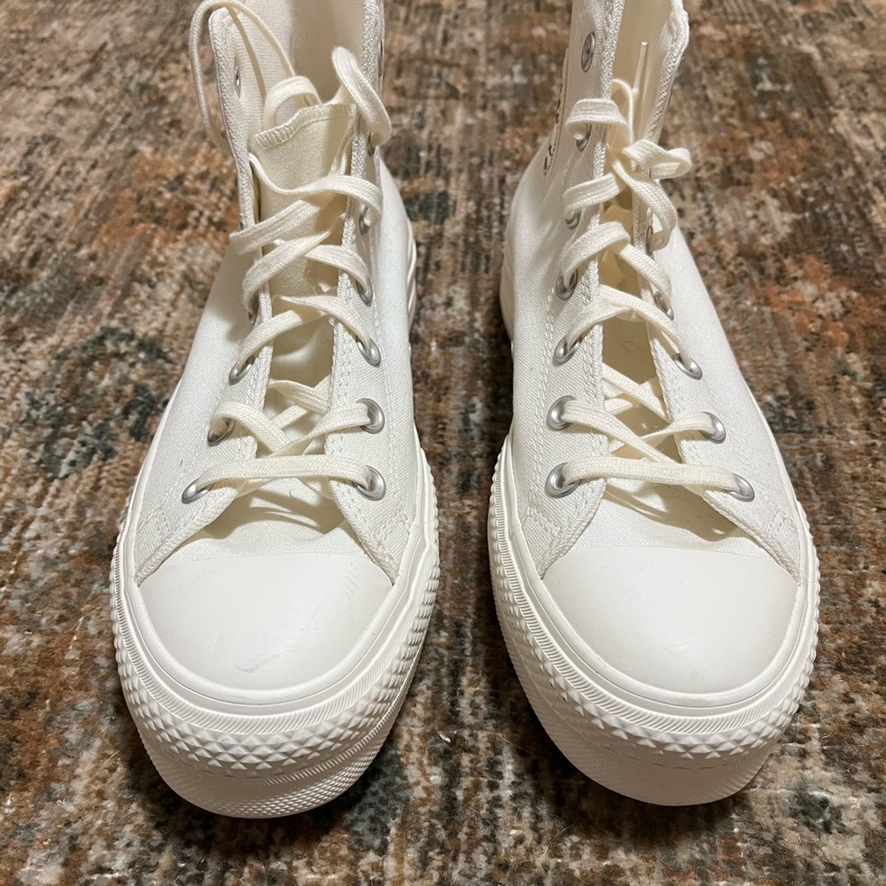 Converse White Sneakers with Detailing